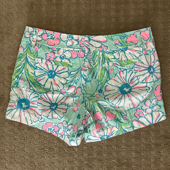 LILLY PULITZER Women's 6 - Blue pink & White floral Casual Shorts CALLAHAN - Picture 4 of 4